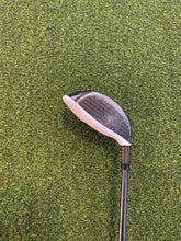Load image into Gallery viewer, LH Taylormade M2 3 Wood (15* - R Flex)