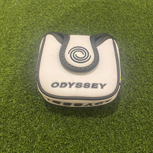 Load image into Gallery viewer, Odyssey Stroke Lab Putter Headcover (Mallet) - Mint
