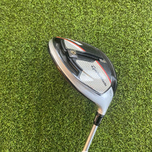 Load image into Gallery viewer, Taylormade M5 Driver (9* - Stiff)
