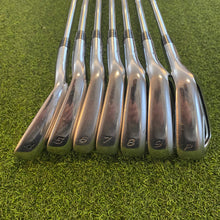 Load image into Gallery viewer, Taylormade R9 Irons (4-PW, Stiff)

