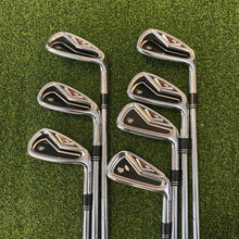 Load image into Gallery viewer, Taylormade R9 Irons (4-PW, Stiff)
